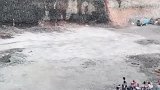 翡翠矿区用公斤爆破，场面震撼！