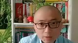 在现实主义与理想主义间摇摆