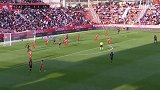 第53分钟瓦伦西亚球员格德斯射门