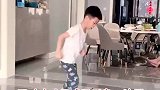 游戏爸爸带娃我有百变姿态宅家运动会成长