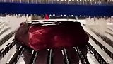 原来牛肉里的油脂是这样注入进去的