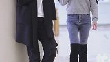 这是偶遇帅哥小哥哥的本能反应吗？怎么我被发现了…
