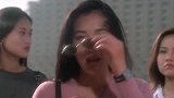 钟丽缇疯了吧，短裤提这么高上衣都露出来，网友：奶奶别折腾了