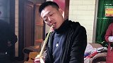 面前这个男人是个二婚，从来没见过他吃甘蔗，居然今天给我弄甘蔗