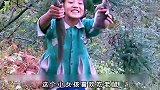 女孩独居深山，饿了居然只能吃老鼠