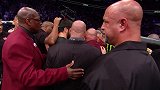 UFC-18年-史无前例！现场骚乱导致腰带颁发仪式取消-花絮