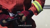 实拍杭州消防队灭火现场，45秒发车，3名战友牺牲队长心酸落泪！