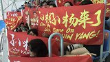 记者前线：“大白鲨”300名粉丝抵达光州 看迷妹花式追捧孙杨