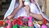 向往的童趣：姐姐在偷吃东西