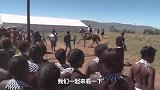 非洲奇葩风俗：结婚要有“处女证”，上半身还不能穿衣服！