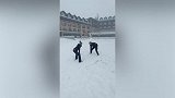 德约日常训练欢乐多：与妻子雪地嬉戏 胯下击球信手拈来