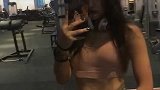 隐隐若现的马甲线