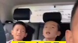 孩子们唱起了，下一句不是花儿对我笑么