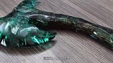 牛人用环氧树脂制作斧头，成品亮相惊艳众人，可以做传家宝了！