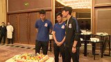 孙世林陈钊庆生会 全队温馨氛围合唱生日歌