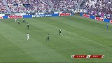 强吃对手发动反击仅一人前来接应 队友佛系跑位气哭C罗