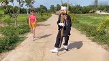 笑喷了，八戒看见美女腿脚瞬间灵活了！