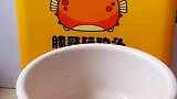 去河边捞了小鱼