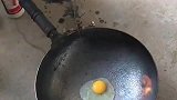 煎鸡蛋不粘锅是这么来的，但酿了酒的鸡蛋吃了不会酒驾吗？