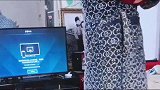 双龙双凤四个宝宝同时倒下，测试爸妈先救谁，两个儿子惨了