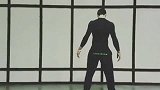 这个小伙太厉害了，当看到他单手立起来的那一刻，震撼了无数人！