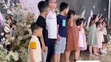 表演才艺数数，可是我爸只教我数到十