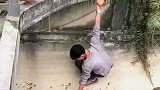 没想到还能这样钓鱼,钓鱼佬看了沉默不语