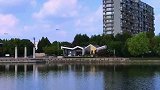 秋的雨，秋的风，构略成一条潺潺流淌的小河，任一抹淡淡的怀想。