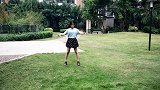 她说一亿年前这里很美，这个特效一点也不酷
