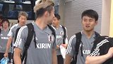 日本队训练备战美洲杯 17岁巴萨青训神童稚气未脱