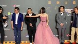 佟丽娅岳云鹏为新电影卖力宣传，小岳岳透露新片有吻戏
