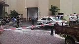 海南一小区15楼玻璃窗坠落致5岁女童被砸身亡 妈妈崩溃痛哭