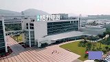 一听孟羽童喜欢吃肉，董明珠立马往她盘里夹，宠得不像话啊！