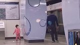 是孩子需要大人陪伴，还是孩子治愈了大人