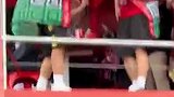 应墨西哥粉丝的请求 三个韩国人抱着亲亲