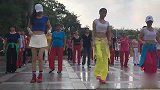 7000名印度妇女跳广场舞 中国大妈看了表示不服！