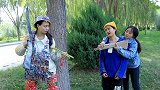 菜鸟跟肉肉双排，为抢装备内讧，不料被人机灭队