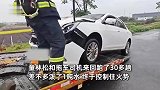 放弃满车200多斤鱼虾，卖鱼哥泼一吨水救人：鱼虾无所谓，救人要紧