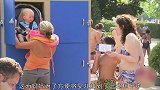 母亲将孩子锁到柜子中，工作人员将柜子打开后，一脸懵逼