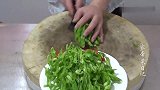 厨师长教你青椒肉丝的正确做法，青椒爽口，肉丝滑嫩，下酒又下饭