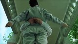 萝莉的声音，泰坦的身材，被同学无情嘲笑