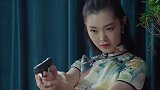 枪声惊动了外面的人,小伙机智地演起来了