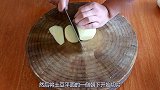 大厨教你“尖椒土豆丝”的正宗做法，香辣爽口，超好吃