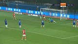 徐新左路拿球低球横推 保利尼奥杀向门前措施良机