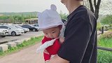 给老公生了个女儿，每次看他抱女儿就觉得好幸福！