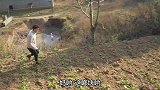 四川方言：老表骂鸡，老坎听了乐呵呵，这脸皮比谁都厚！