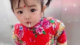 姥姥给准备的新衣服，大过年穿上刚刚好，你还别说，还挺好看的！