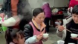 这种热情还真只有农村人能体会，城里人或许会生气