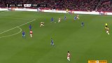 第81分钟阿森纳球员拉卡泽特射门 - 打偏