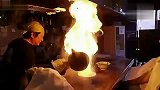 搞笑-20120323-拉面来点火味道会更好
